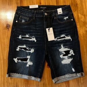 Judy Blue NWT XL ADELINE HIGH RISE BERMUDA SHORTS Distressed Dark Wash